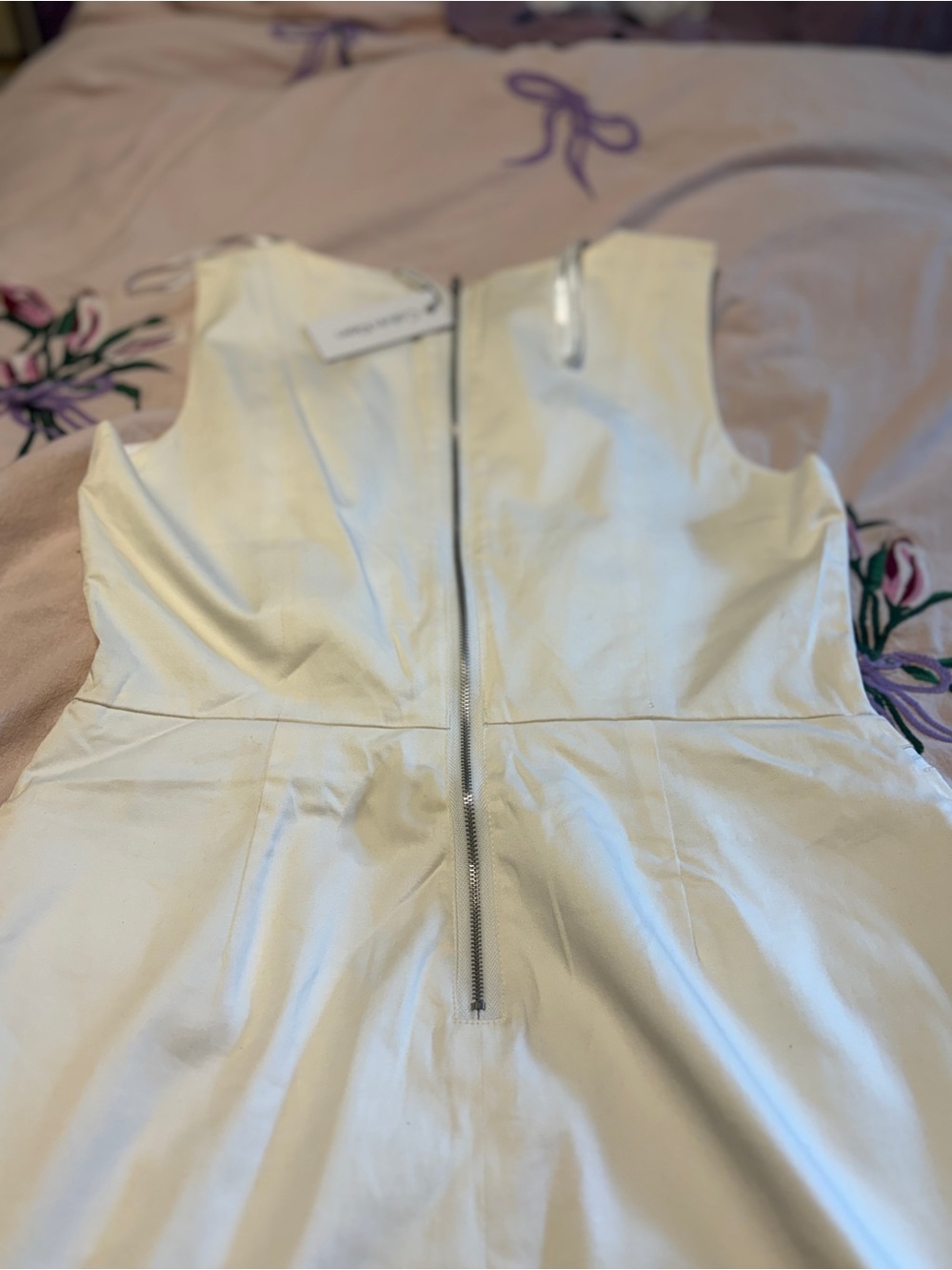Calvin Klein Vintage Off-White Sleeveless Sheath Dress with Zip Pocket Accents - Picture 6 of 7